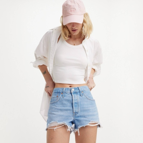 Levi’s Premium 501 Original Fit High Rise Shorts Light Wash Distressed - Picture 1 of 7